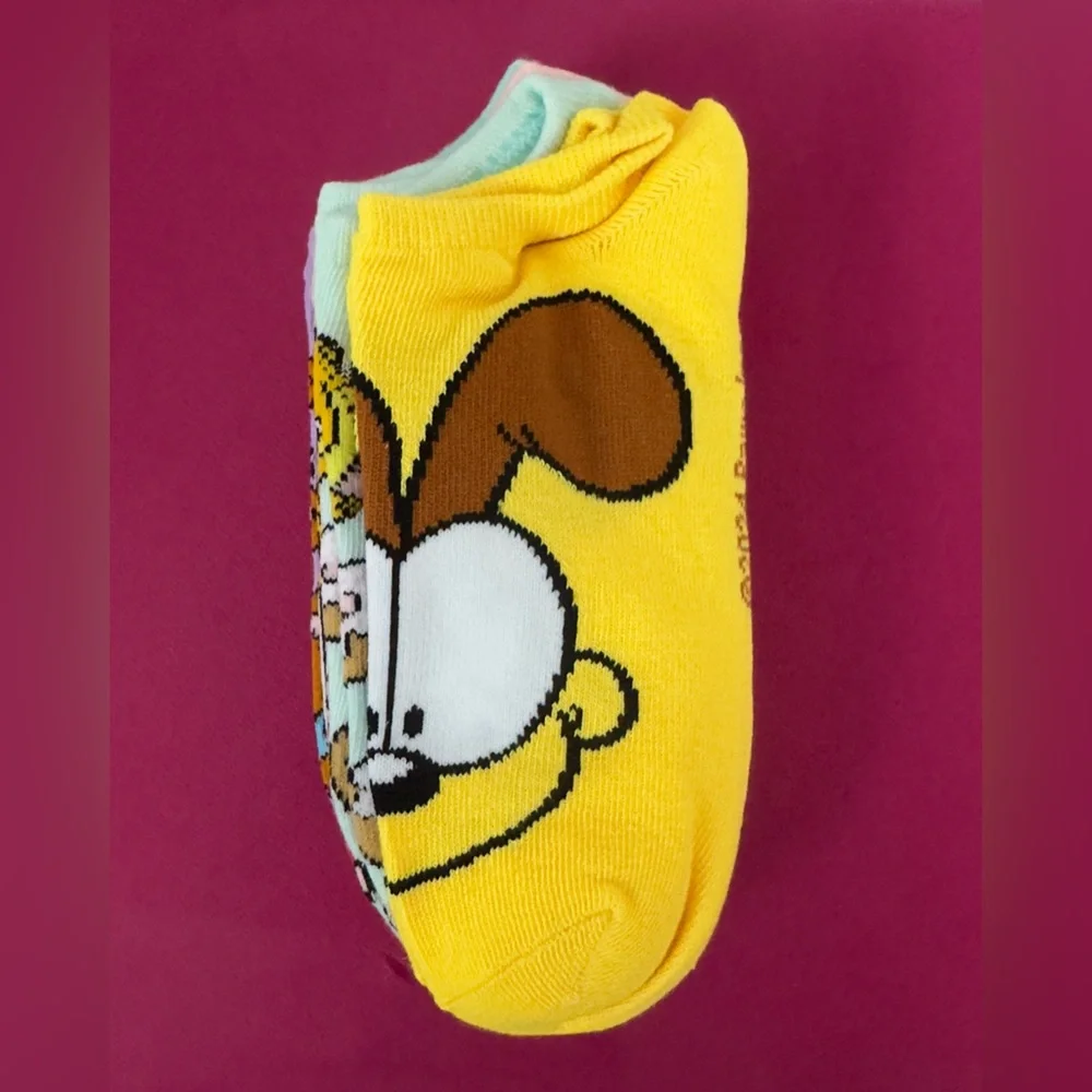 Nickelodeon Woman’s  6 Pair Garfield  No Show Socks      Shoe Size 4-10.    NWT